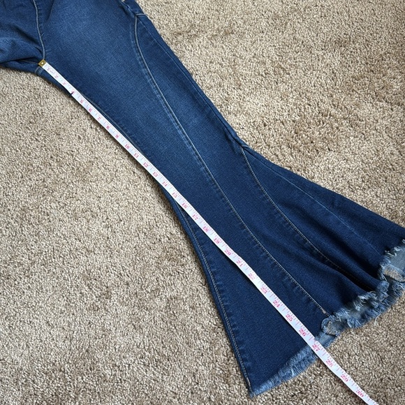 We The Free Curvy Last Dance Low Rise Flare Crop Jeans Dark Wash Pull On - Picture 10 of 10